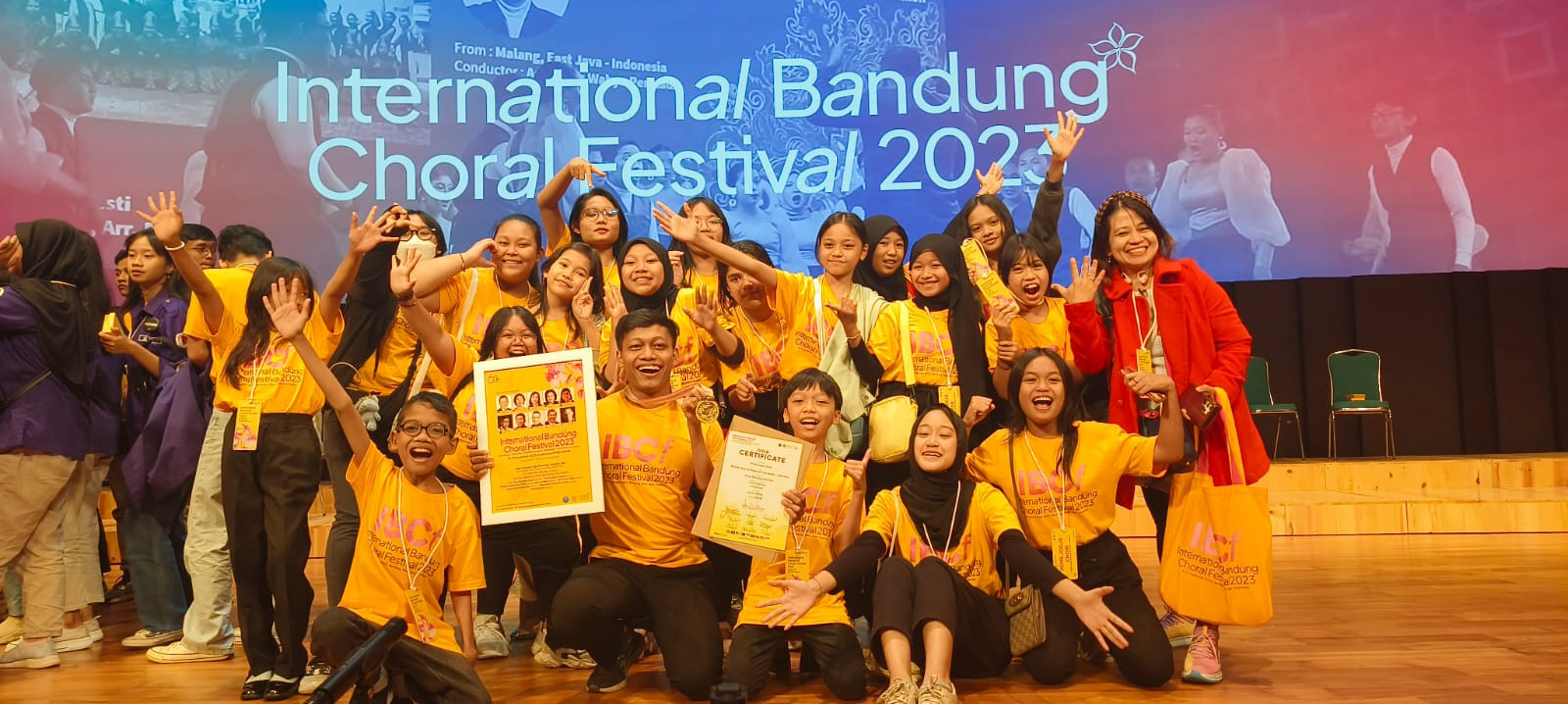 Purwa Caraka Jogja Choir Raih Gold Medal Bandung International Choral Festival (BICF)