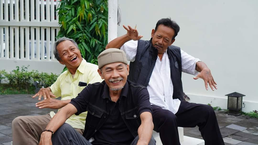 KOLABORASI AKTOR SENIOR,  PENTASKAN “THE JONGOS”