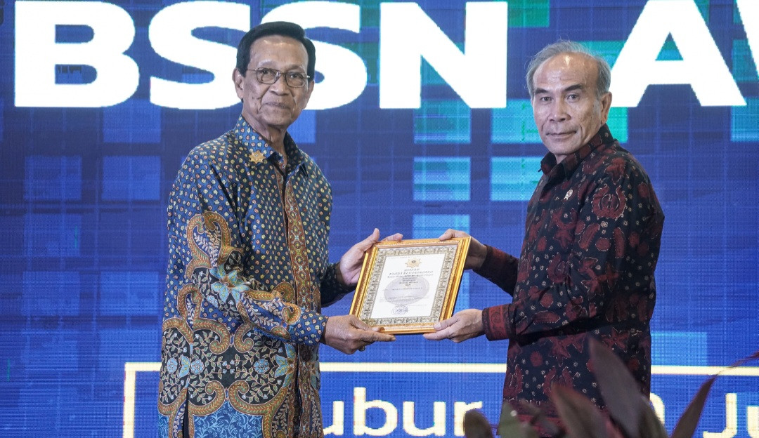 Berkontribusi Besar Pada Persandian, Sri Sultan Terima Anugerah Adhibakti Sanapati