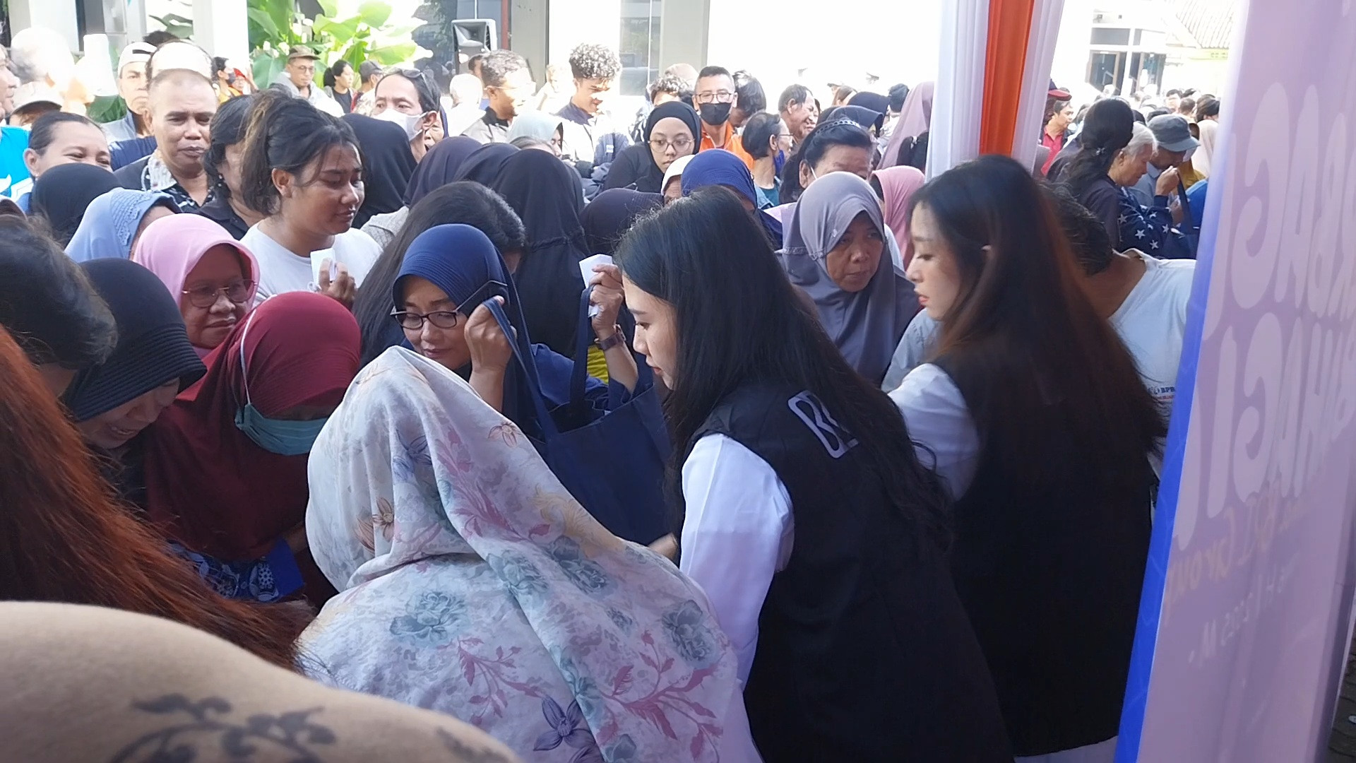 1700 Paket Sembako Lebaran Dibagikan ke Warga dan Lansia di Kota Yogyakarta