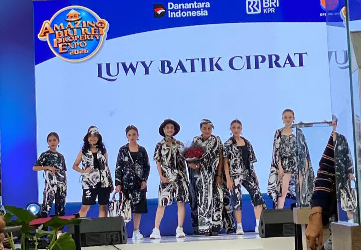 Batik Ciprat Tampil Memukau Pecinta Fashion Lokal