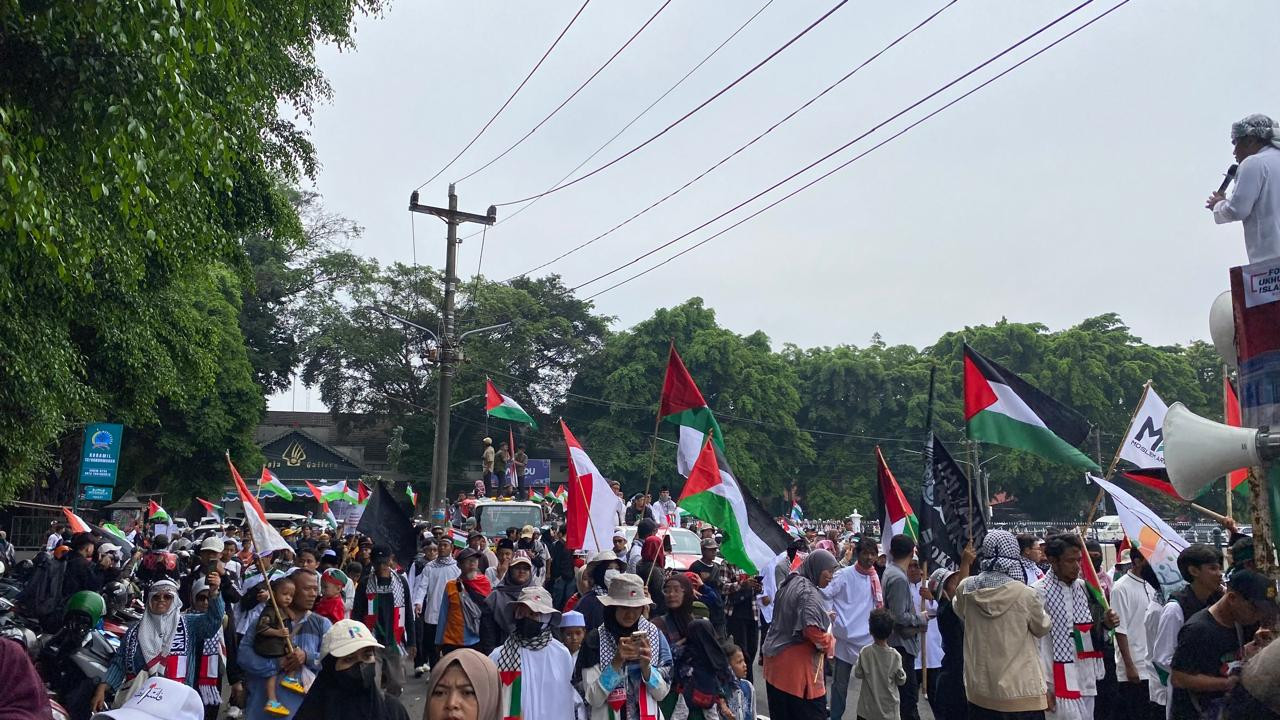 Thousands of Yogyakarta Residents Take to the Streets, Demanding Implementation of Ceasefire in Palestine