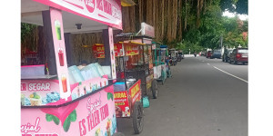 Wajah Sleman Semrawut! Trotoar Taman Denggung Diserbu PKL, Bupati Siapkan Solusi