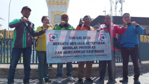 Jaga Kamtibmas dan Tolak Provokasi, Ratusan Pengemudi Ojek Online 'Solusi' Gelar Deklarasi Damai